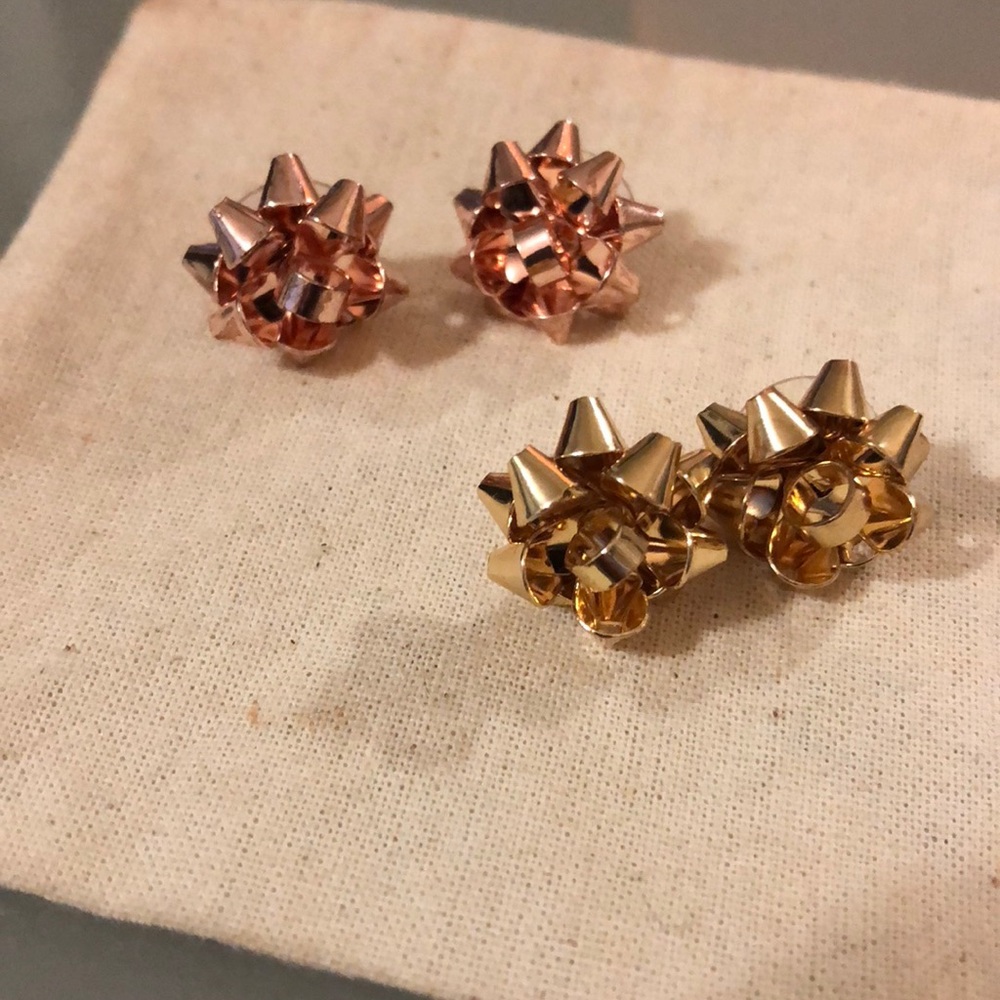Christmas Bow Stud Earrings ✨🎄